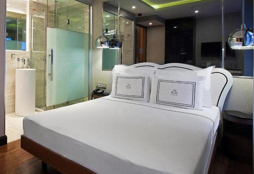 اتاق استاندارد, The Haze Karakoy