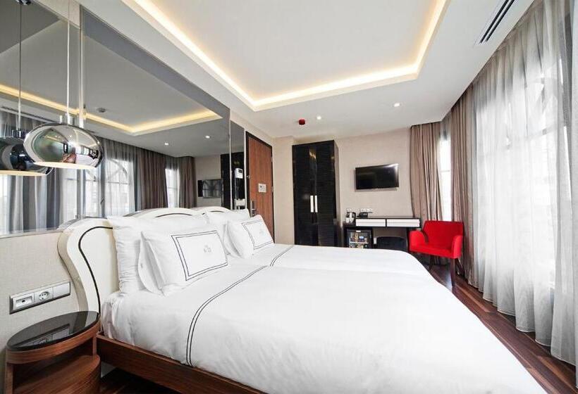 اتاق لوکس, The Haze Karakoy