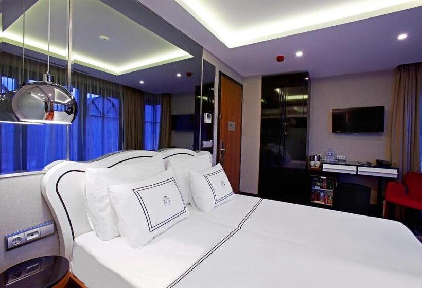 اتاق لوکس, The Haze Karakoy