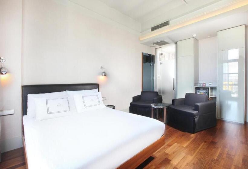 اتاق سوپریور, The Haze Karakoy