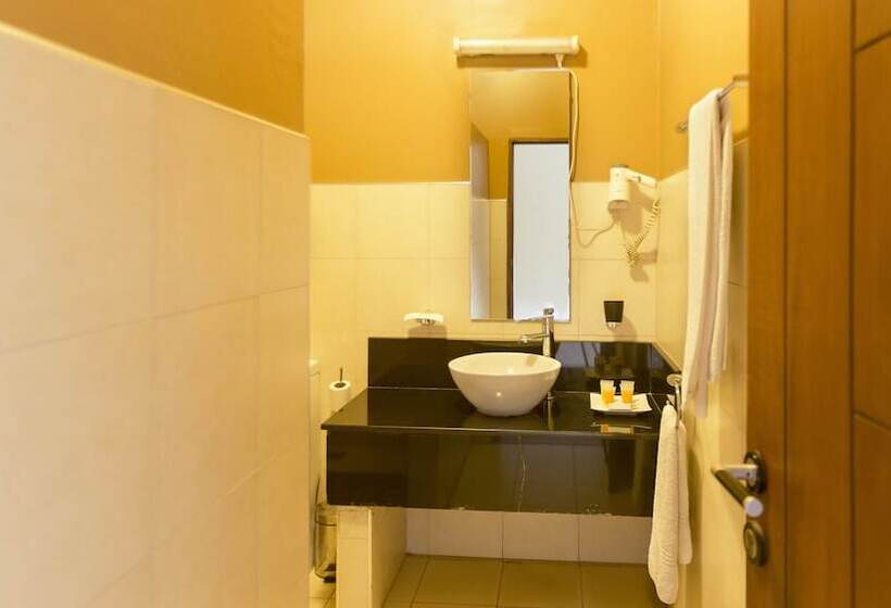 اتاق لوکس, Humura