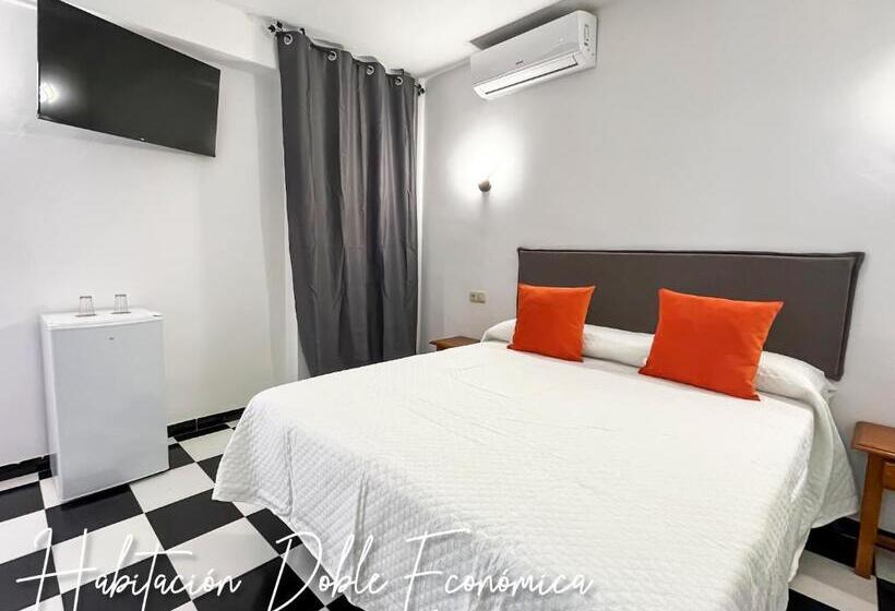 이코노미 룸, Micaela Charming Hostal