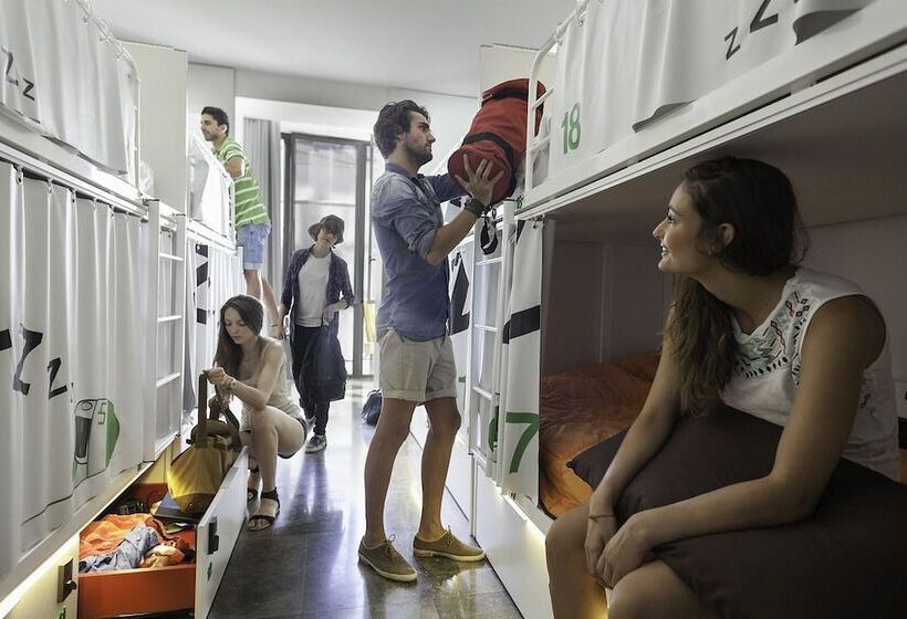 Кровать в Общей Комнате, Urbany Hostel Bcn Go!