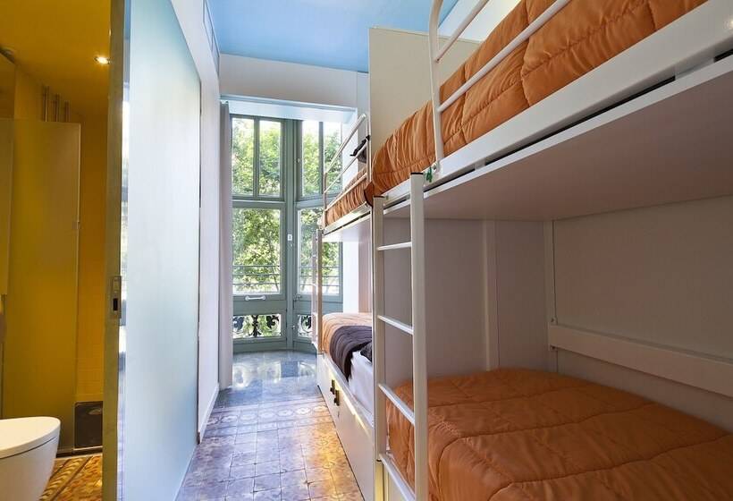 Кровать в Общей Комнате, Urbany Hostel Bcn Go!