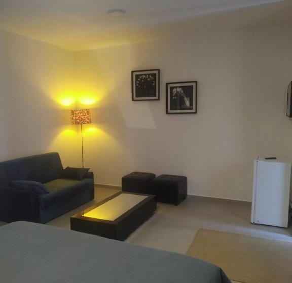 جناح, Bella Ciao Hospedaria