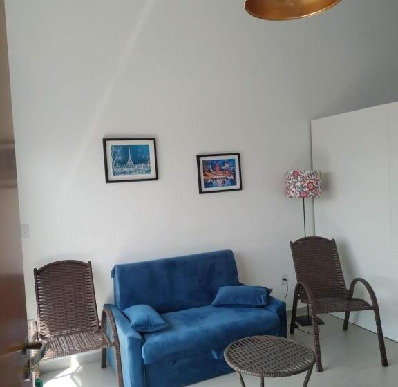 جناح, Bella Ciao Hospedaria