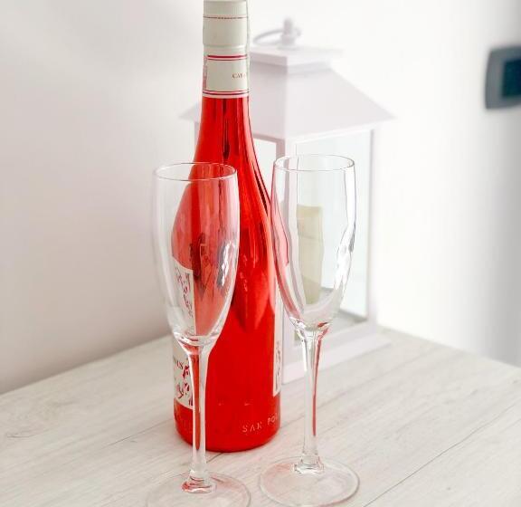 スタンダードルーム, Hangar Inn