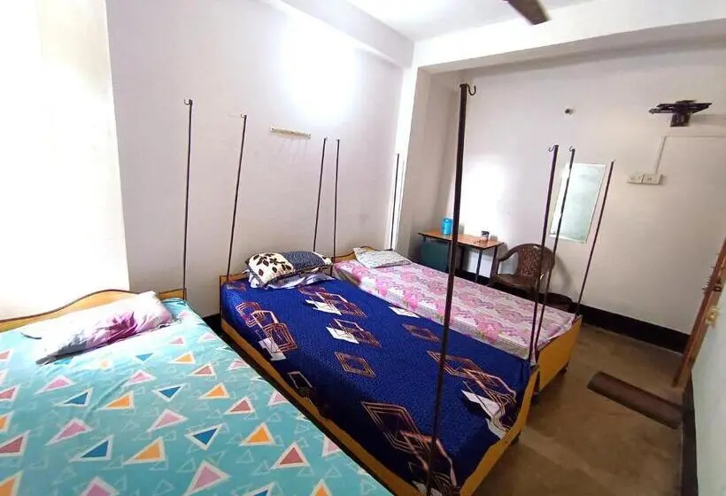 スタンダードトリプルルーム, Ajanta Lodge