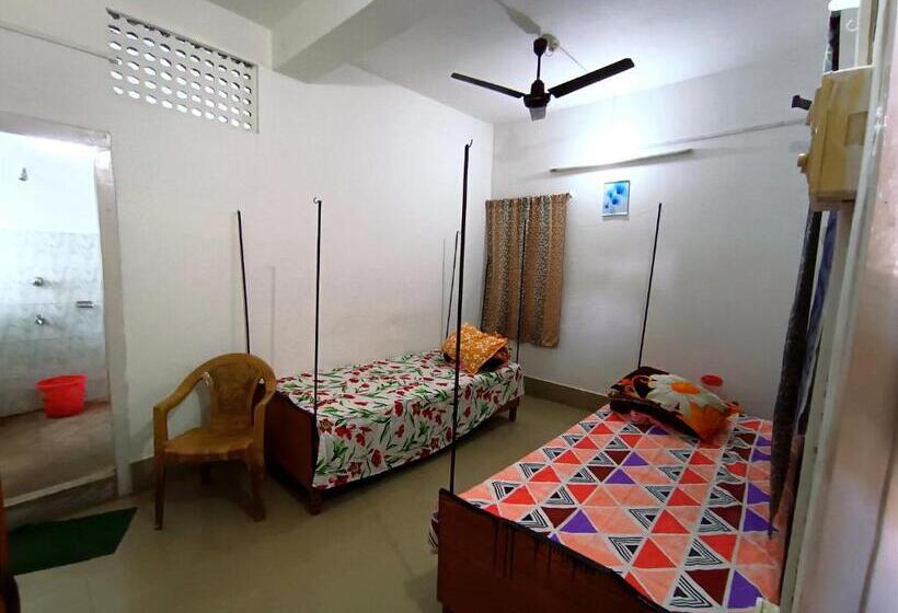 Economy Room, Ajanta Lodge