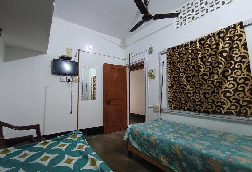Standard Room Shared Bathroom, Ajanta Lodge