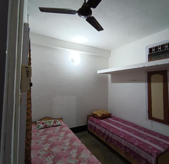Standard Room Shared Bathroom, Ajanta Lodge