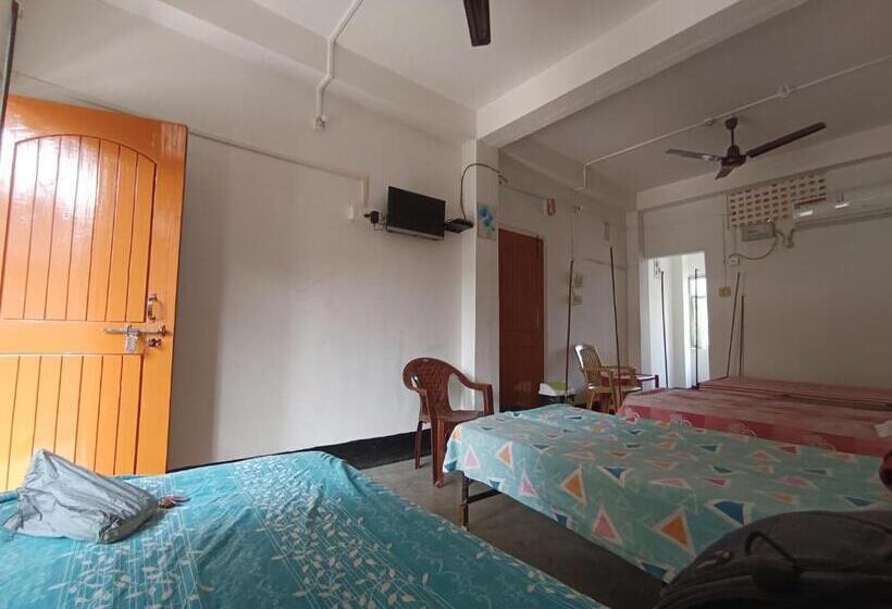 Standard Quadruple Room with Balcony, Ajanta Lodge