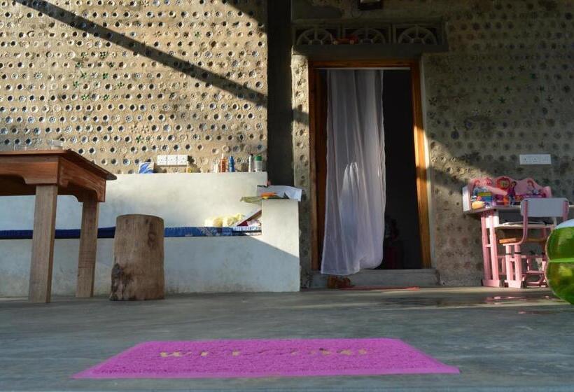 经济房, Plastic Bottle House   Dune Towers