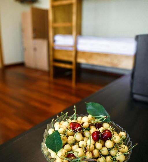 اتاق خانوادگی با سرویس بهداشتی مشترک, Sweet Home Hostel