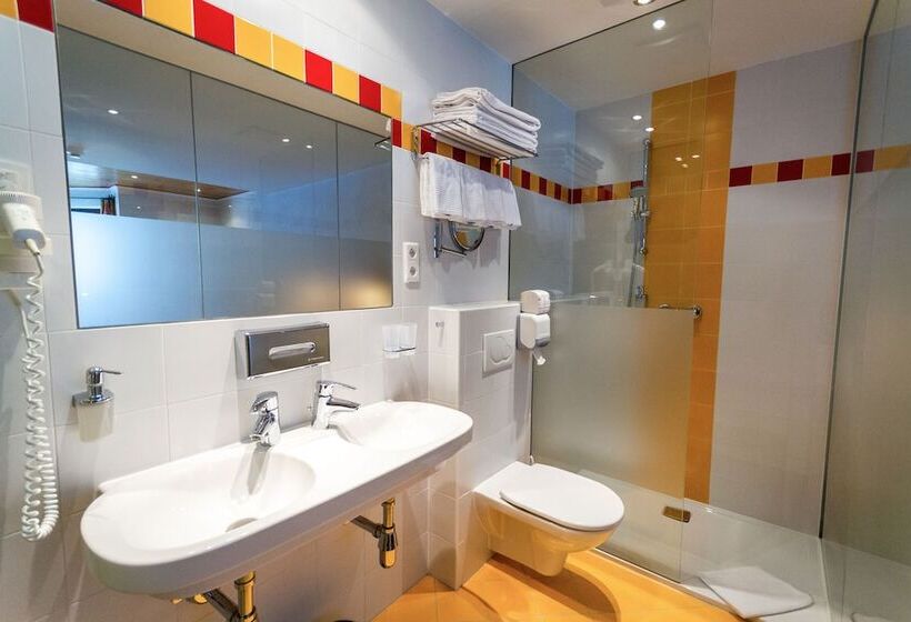 Семейный Номер, Aktiv Hotel Zur Rose