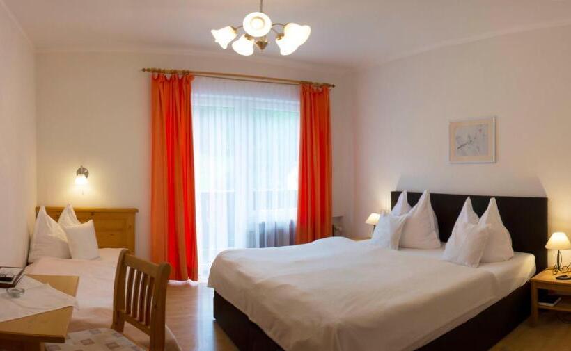 标准三人间, Alpenhotel Ensmann