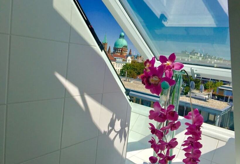 تختخواب در اتاق مشترک, A&t Hotel & Hostel