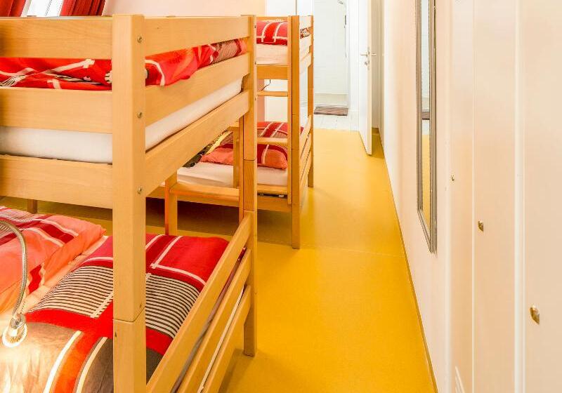 تختخواب در اتاق مشترک, A&t Hotel & Hostel