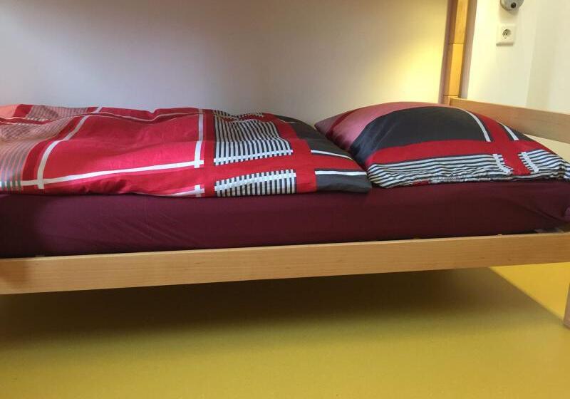 تختخواب در اتاق مشترک, A&t Hotel & Hostel