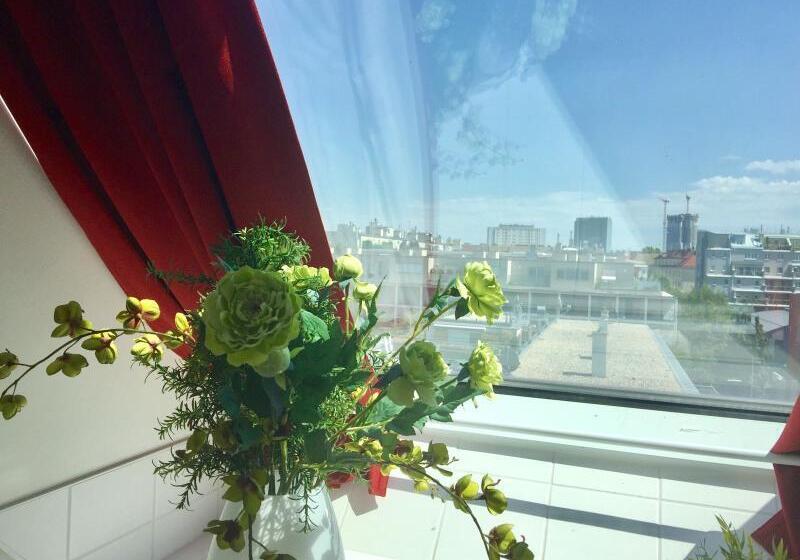 اتاق استاندارد, A&t Hotel & Hostel