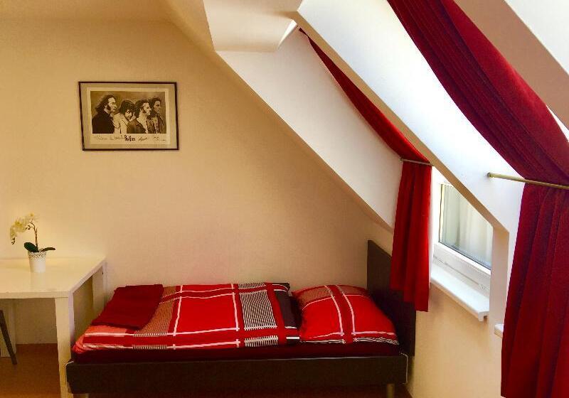 اتاق استاندارد, A&t Hotel & Hostel