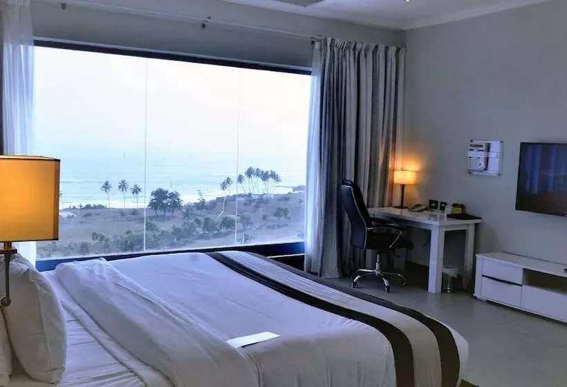 オーシャンビュースイート, Best Western Plus Serene Atlantic