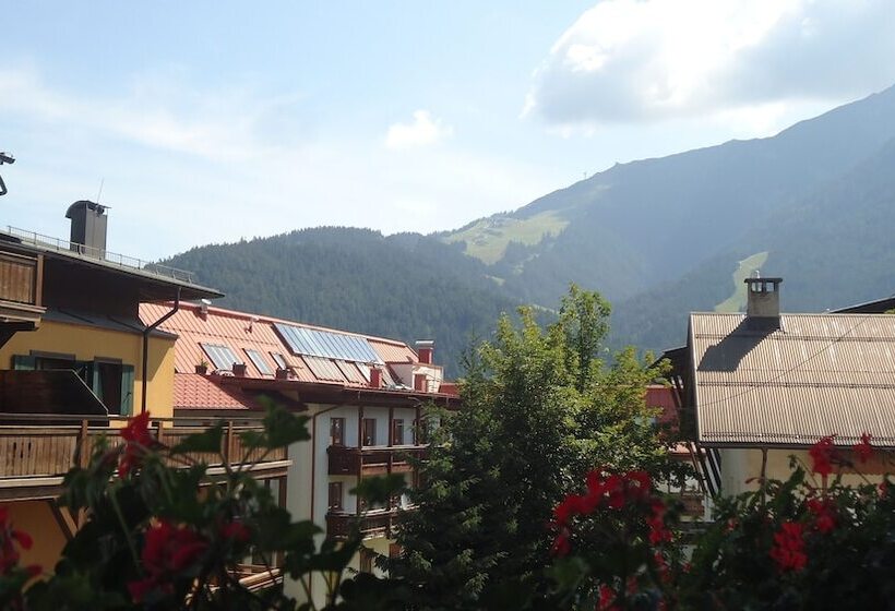 Номер Стандарт Трехместный, Landhaus Klausnerhof Hotel Garni