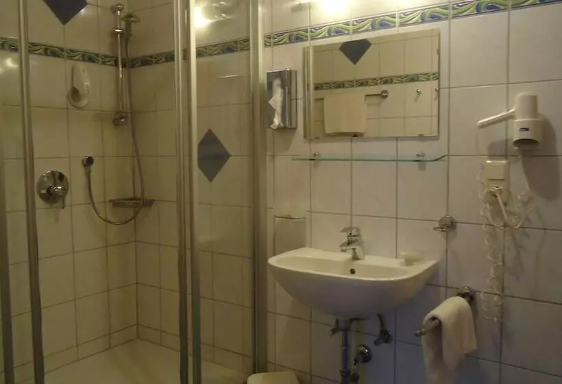 スタンダード４人部屋, Landhaus Klausnerhof Hotel Garni