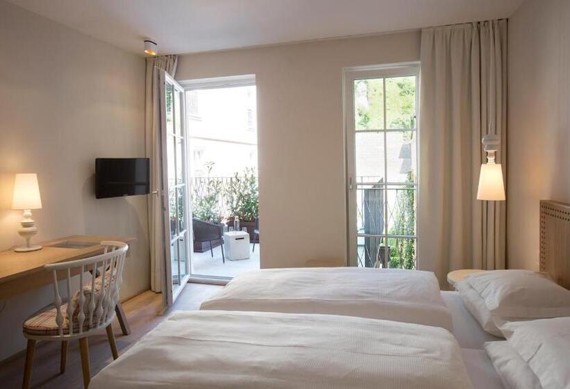 Номер Стандарт с Балконом, Genießerhotel Döllerer