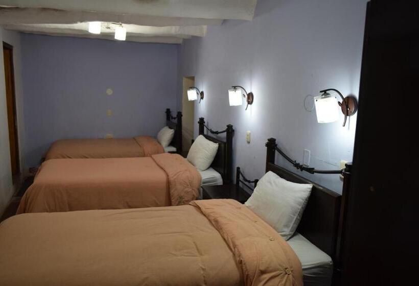 스탠다드 트리플 룸, Hostal Qorichaska