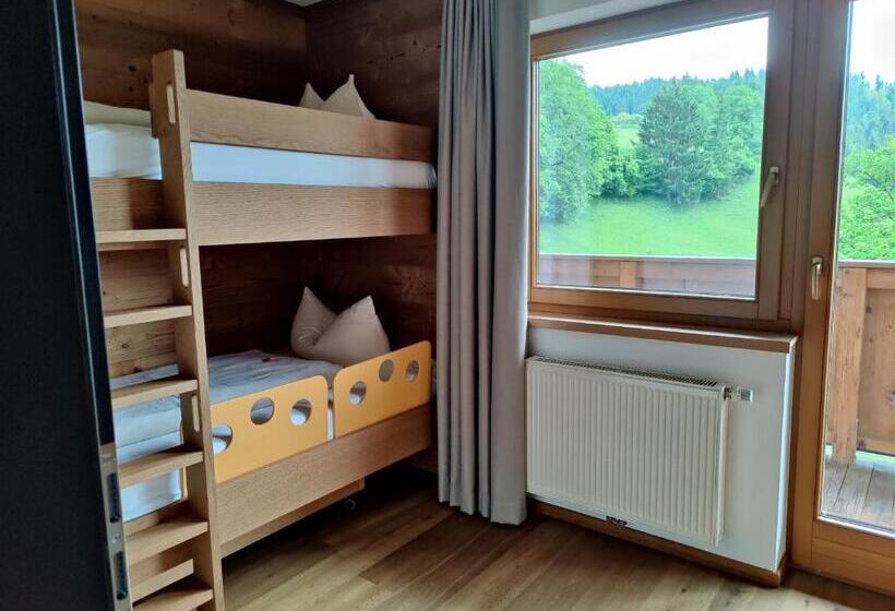 2ベッドスイートルーム, Babymio