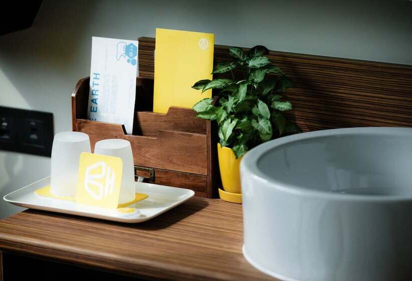 اتاق استاندارد, Bee House By Cosmos Creation  Taipei Main Station