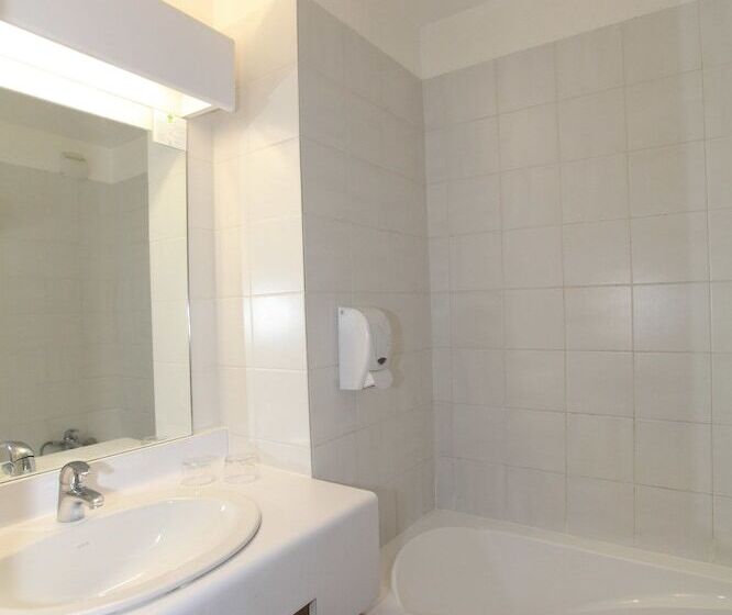 غرفة قياسية رباعية, Castellane