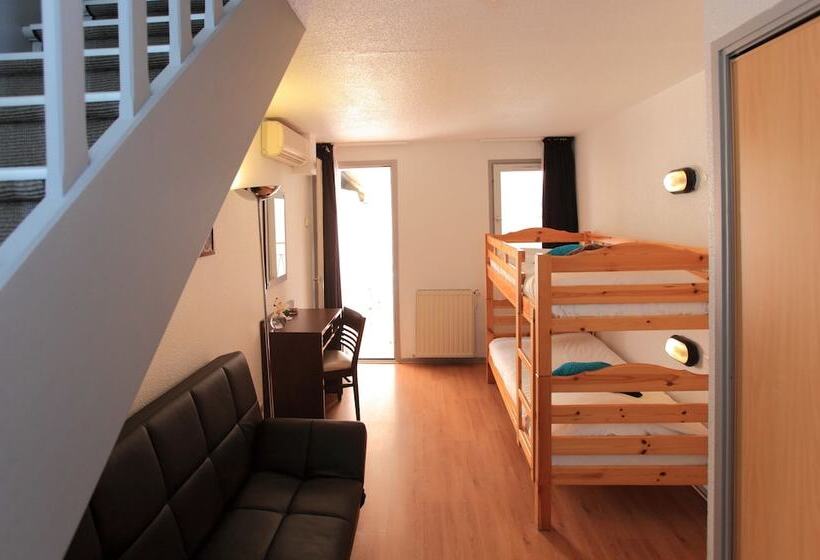 غرفة عائلية, Castellane