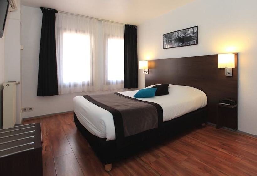 غرفة عائلية, Castellane