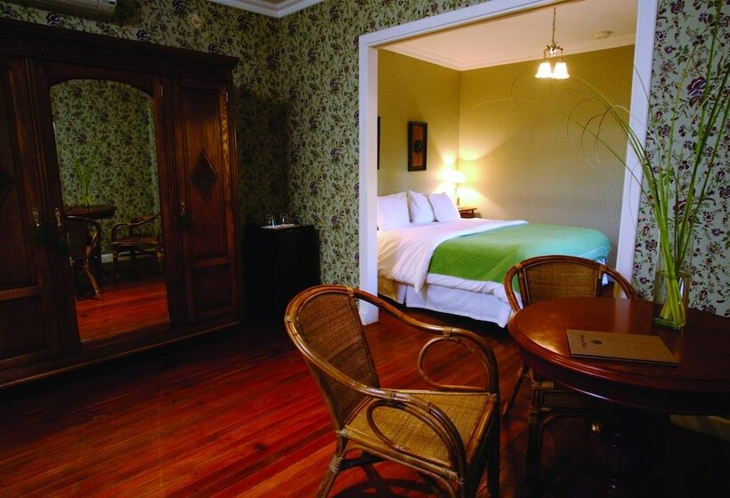 行政房间, Del Casco