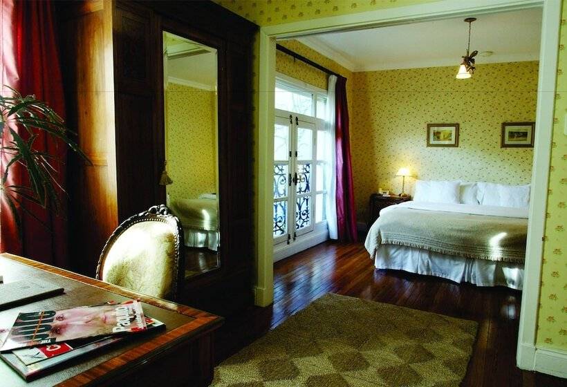 行政房间, Del Casco