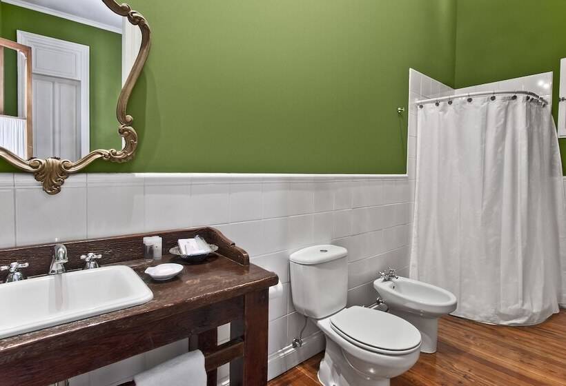 高级大房间, Del Casco