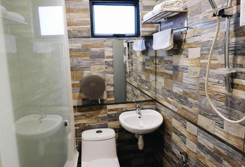 חדר דלוקס, Era Plus