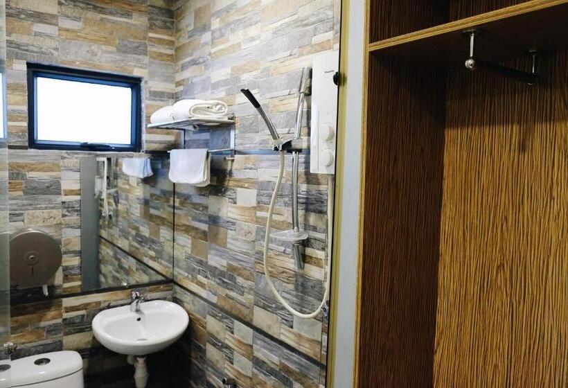 חדר דלוקס, Era Plus