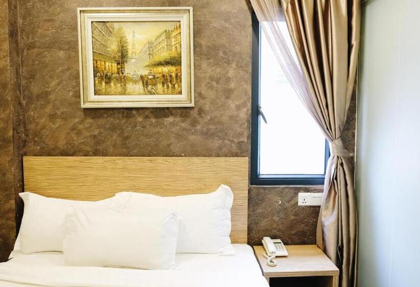 חדר דלוקס, Era Plus