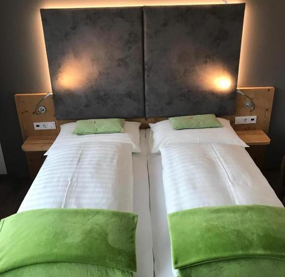 Comfort room with mountain view, Garni Landhaus Gitti