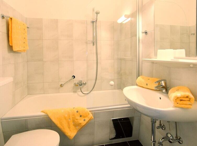 Comfort room with mountain view, Garni Landhaus Gitti