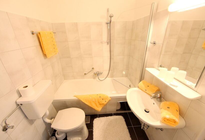 Comfort room with mountain view, Garni Landhaus Gitti