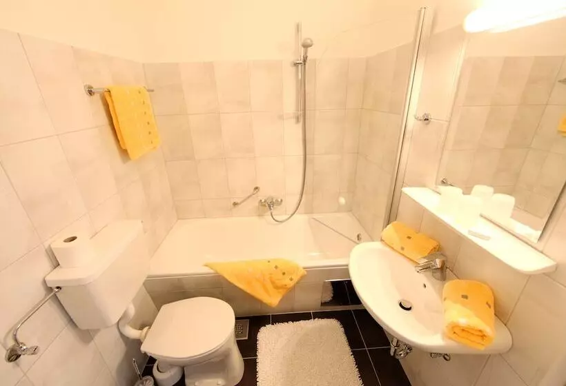 Comfort room with mountain view, Garni Landhaus Gitti