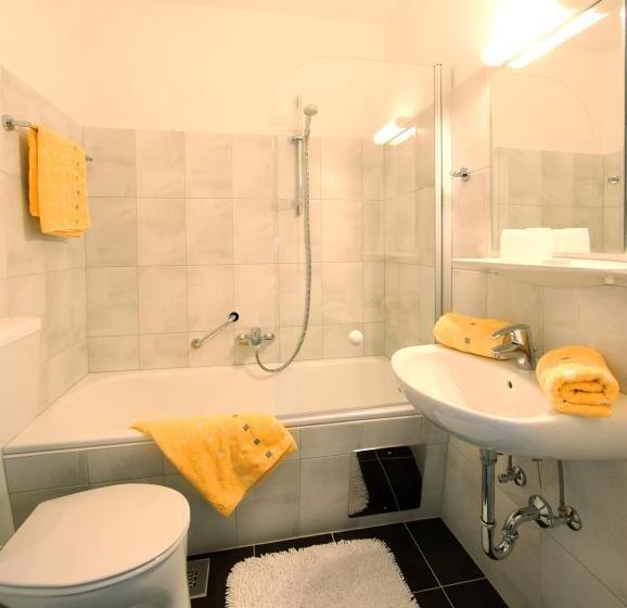 Comfort room with mountain view, Garni Landhaus Gitti