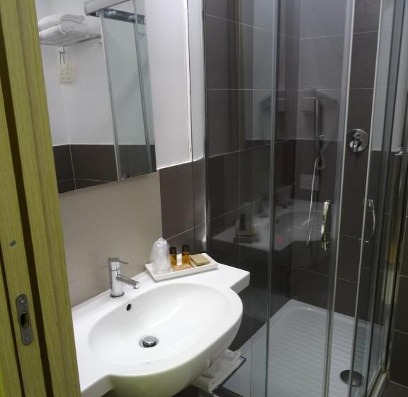 Camera Superiore con Balcone, Il Cantico St. Peter