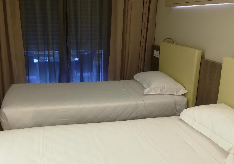 Camera Standard, Il Cantico St. Peter