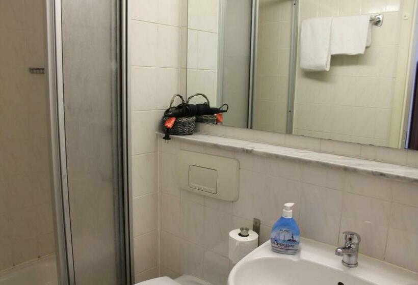 Habitación Estándar Individual, Novalis