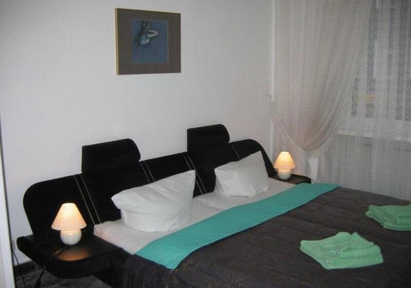 Habitación Estándar, Novalis